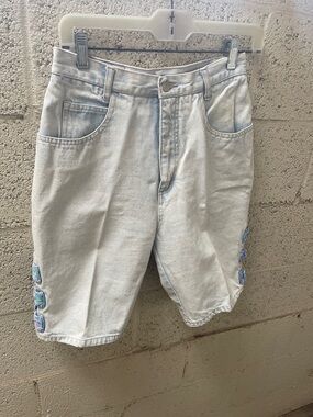 Nuovo Vintage 80s Light Blue Denim Women's Shorts with Side Embellishments